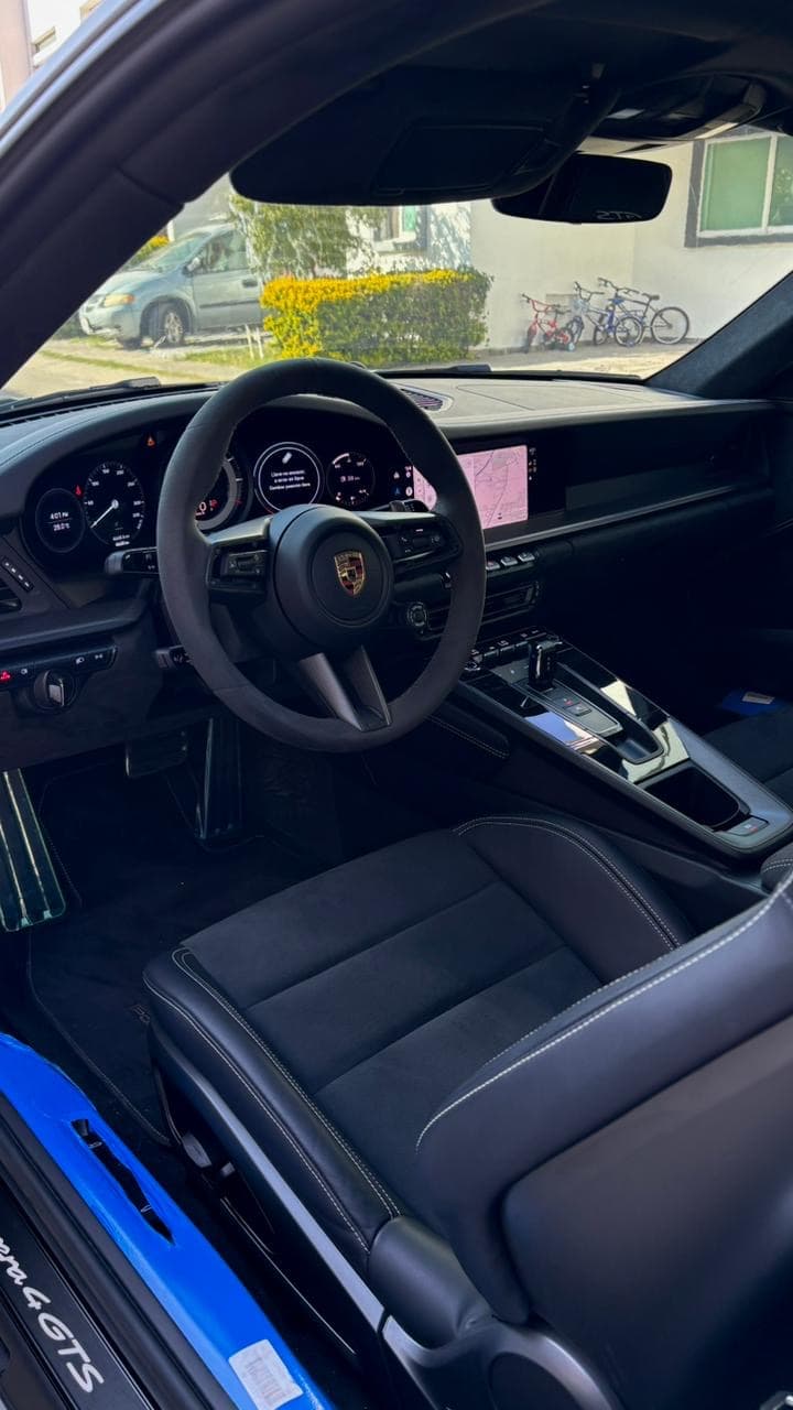 Porsche 911 Carrera 4 GTS 2024 - 7