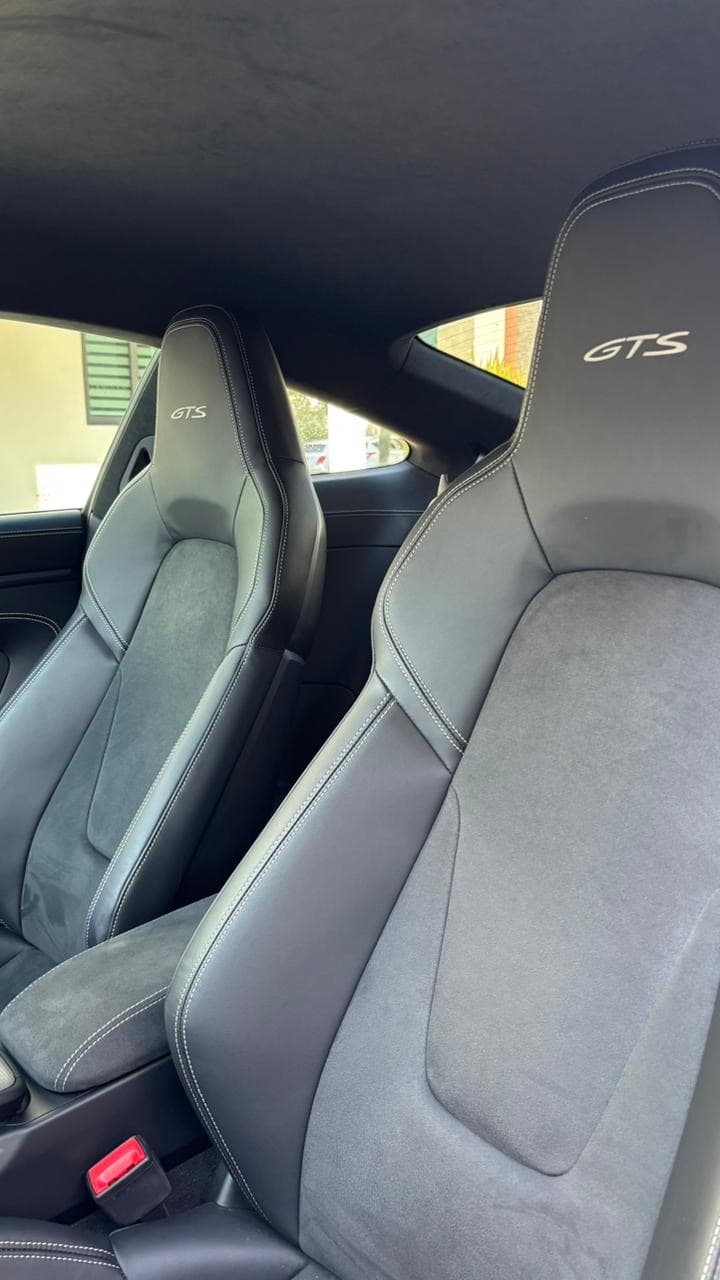 Porsche 911 Carrera 4 GTS 2024 - 8