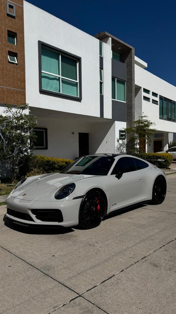 Porsche 911 Carrera 4 GTS 2024 - 9
