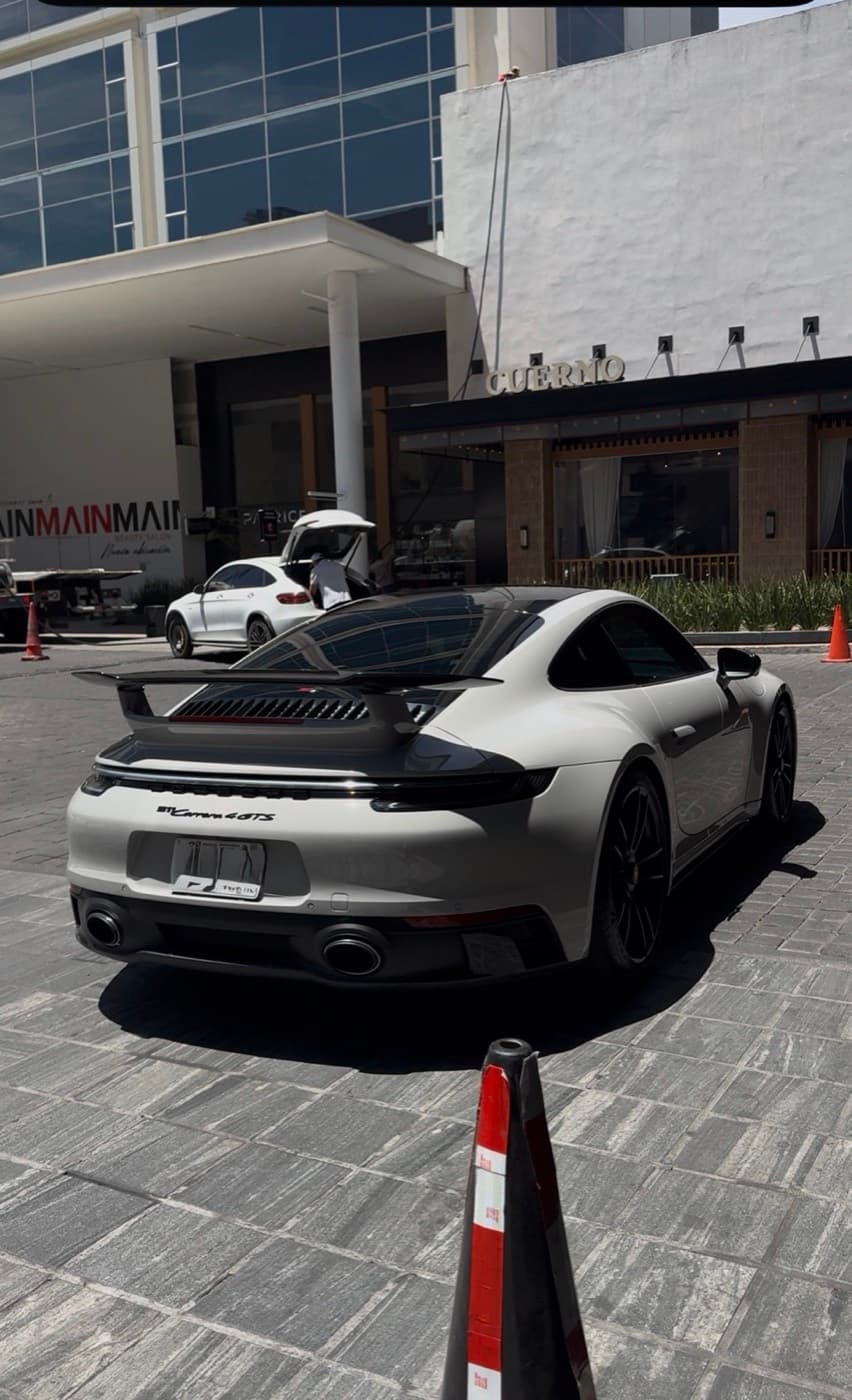 Porsche 911 Carrera 4 GTS 2024 - 13
