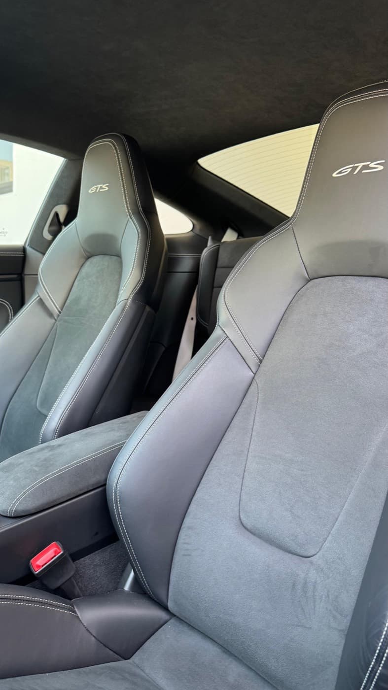 Porsche 911 Carrera 4 GTS 2024 - 14