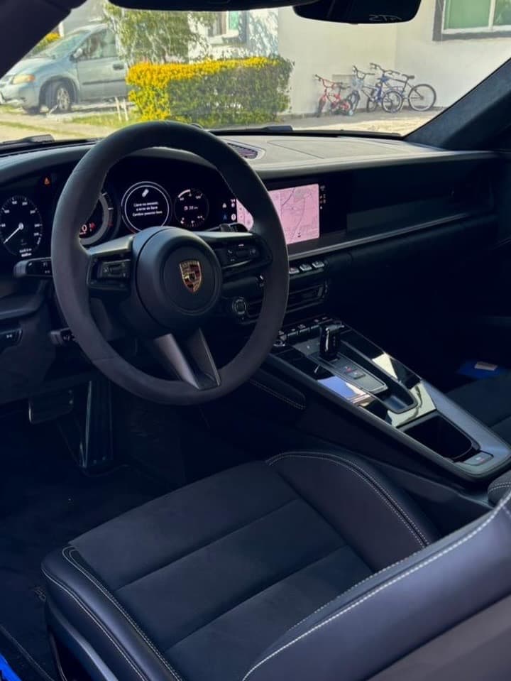 Porsche 911 Carrera 4 GTS 2024 - 16