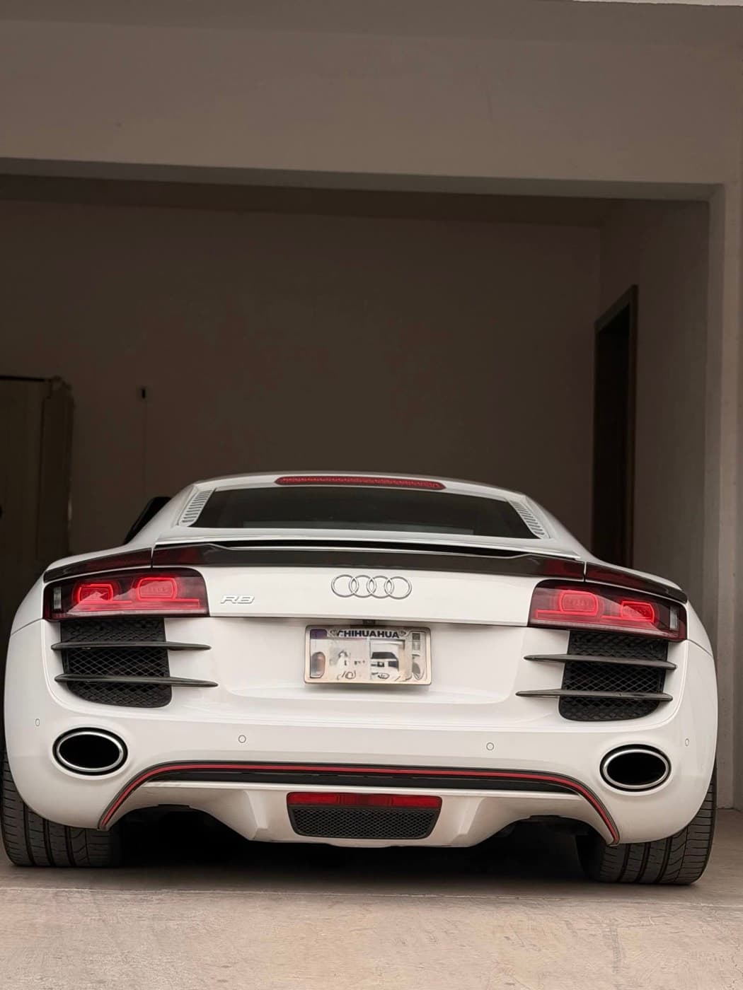 Audi R8 V10 2011 - 2