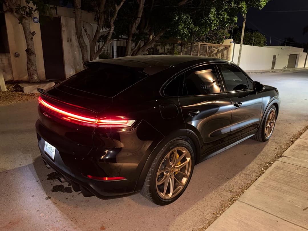 Porsche Cayenne Turbo GT 2024 - 6