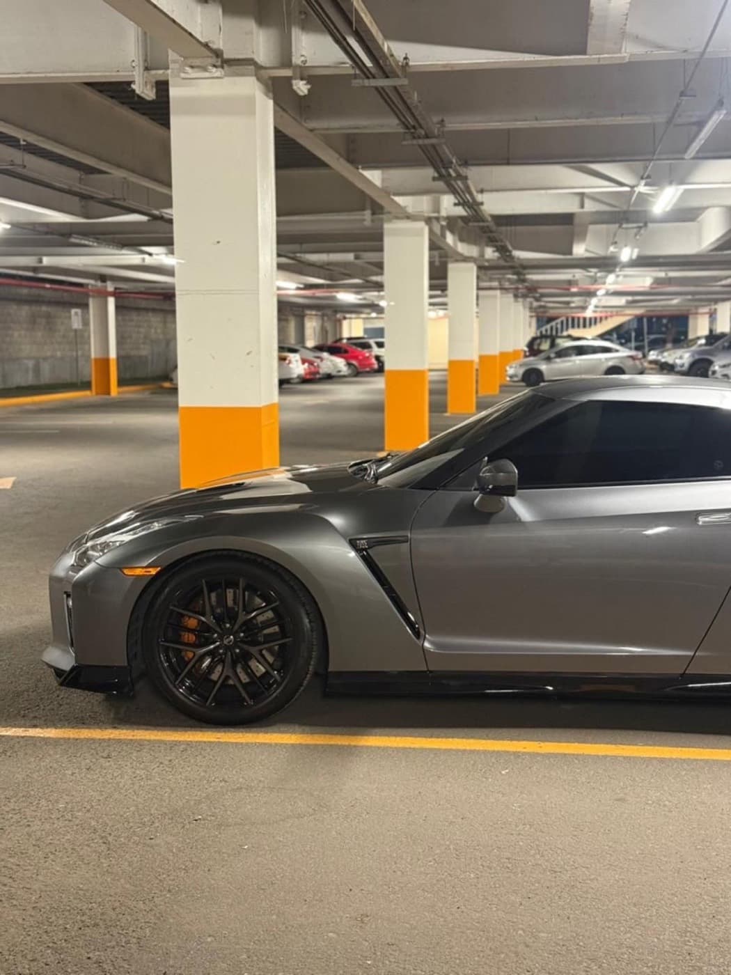 Nissan GT-R Premium 2017 - 11