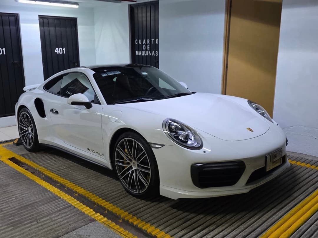 Porsche 911 Turbo S 2019 - 8