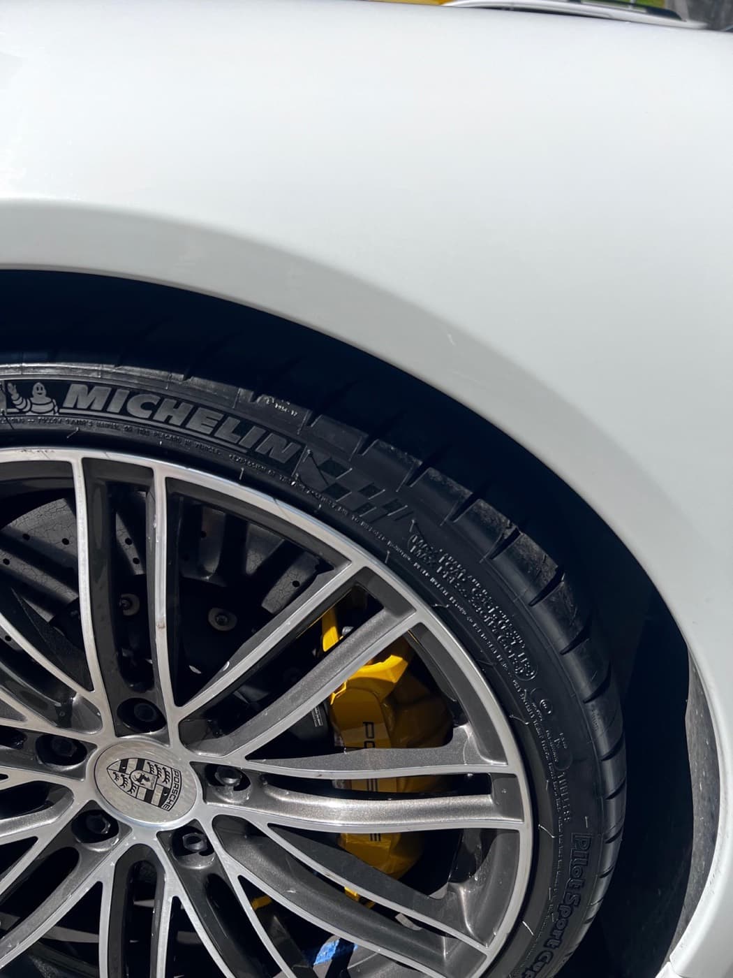 Porsche 911 Turbo S 2019 - 11
