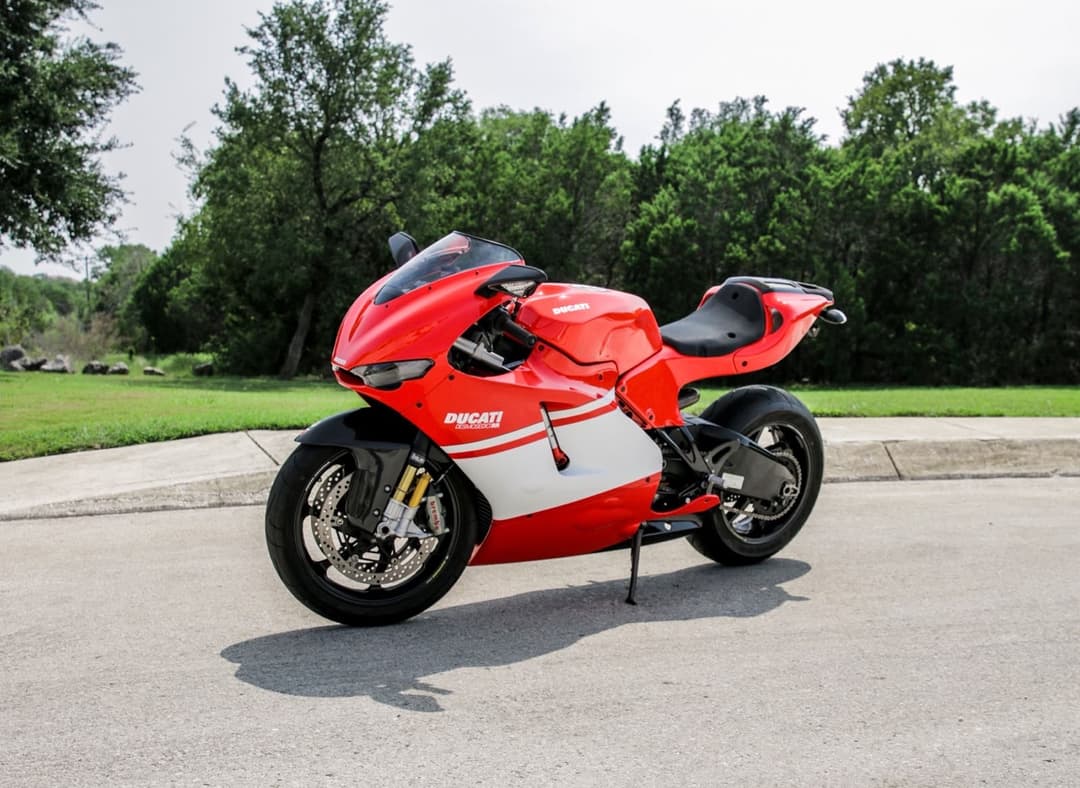 Ducati Desmosedici RR (1/3 en México) 2008 - 11