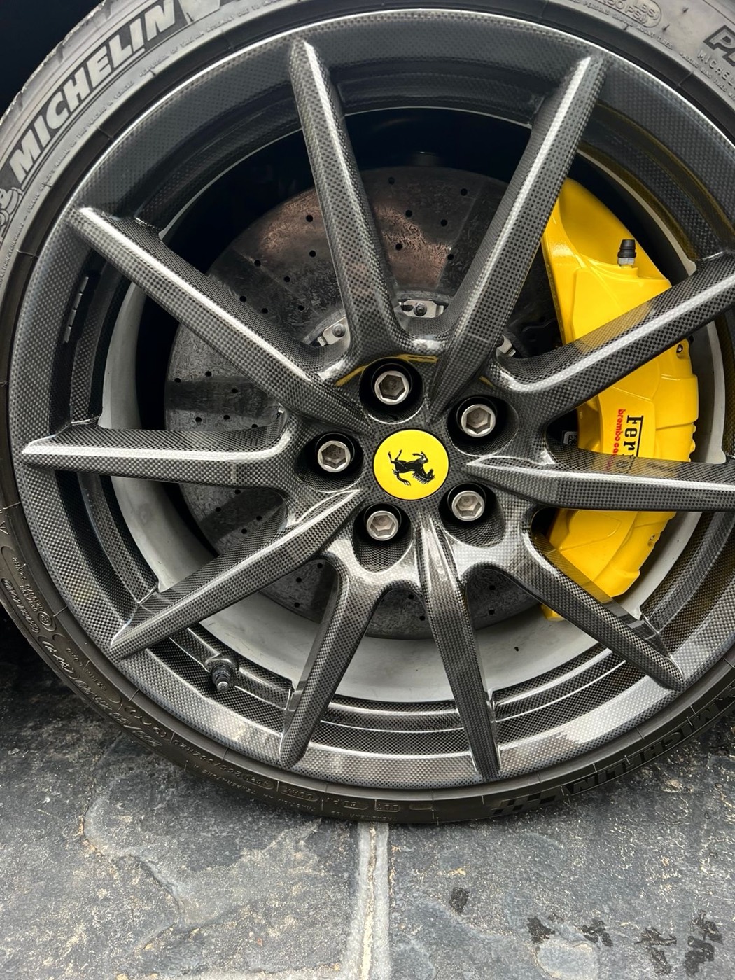 Ferrari SF90 Stradale Assetto Fiorano Atelier (1/499 Global · 1/2 México) 2022 - 2