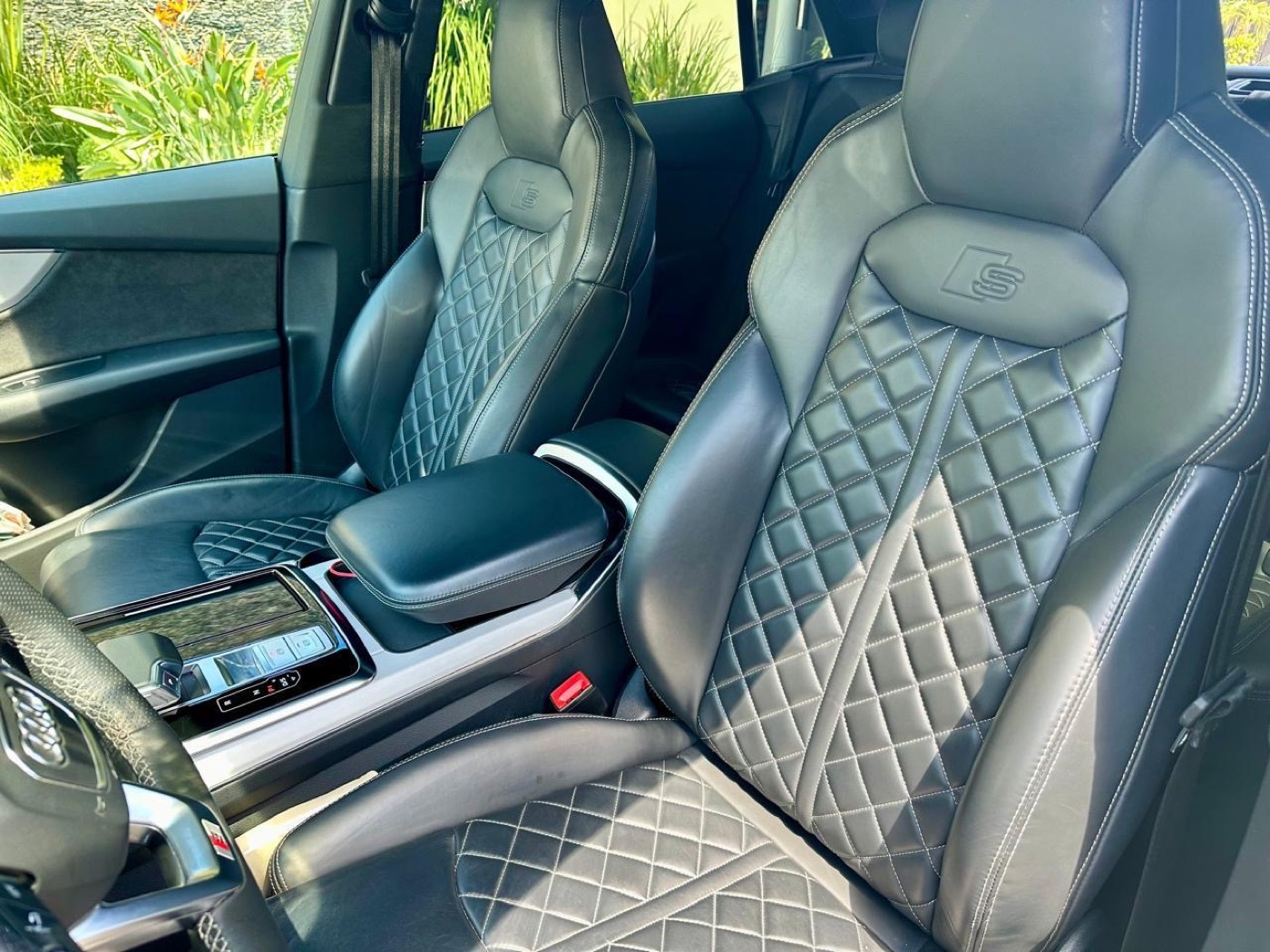 Audi Q8 S-Line 2022 - 16