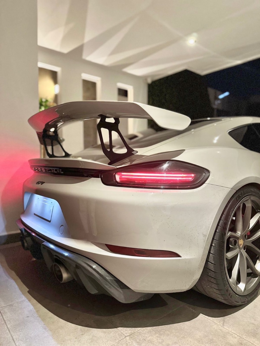 Porsche 718 Cayman GT4 2021 - 7