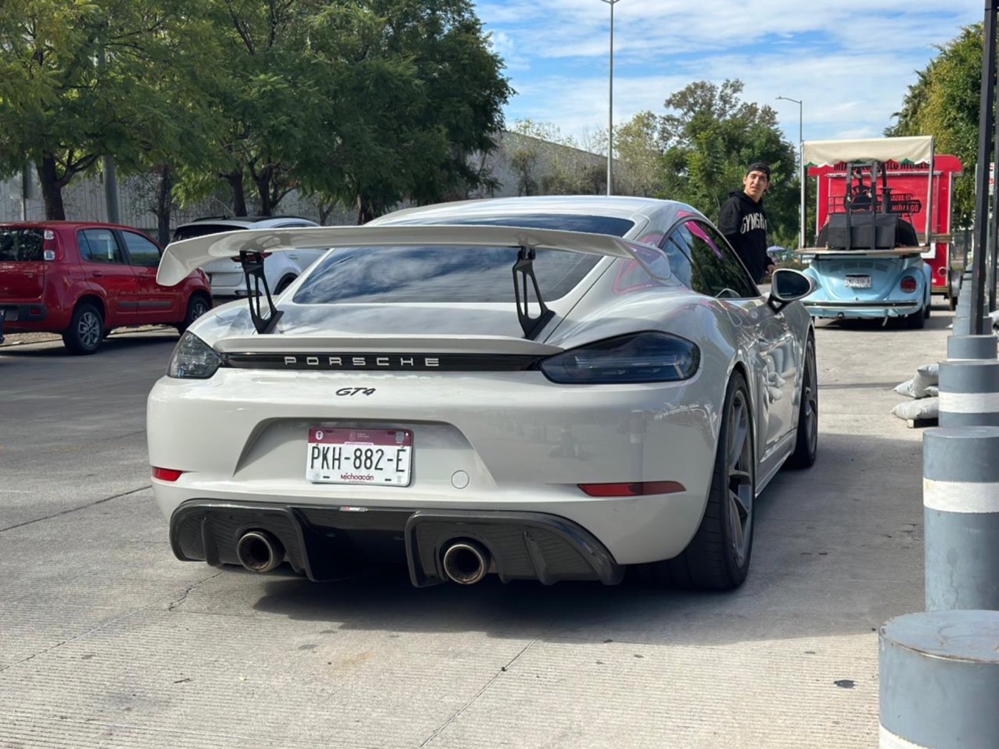 Porsche 718 Cayman GT4 2021 - 17