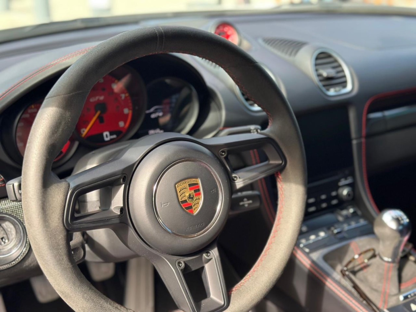 Porsche 718 Cayman GT4 2021 - 19