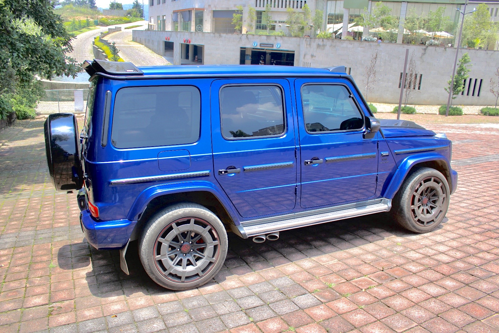 Mercedes-Benz AMG G 63 BRABUS 2023 - 11